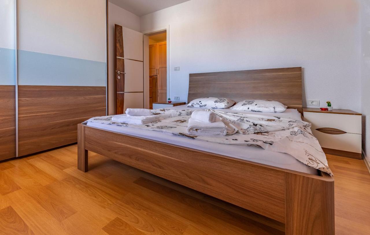 Apartments Larst Medulin Exterior foto
