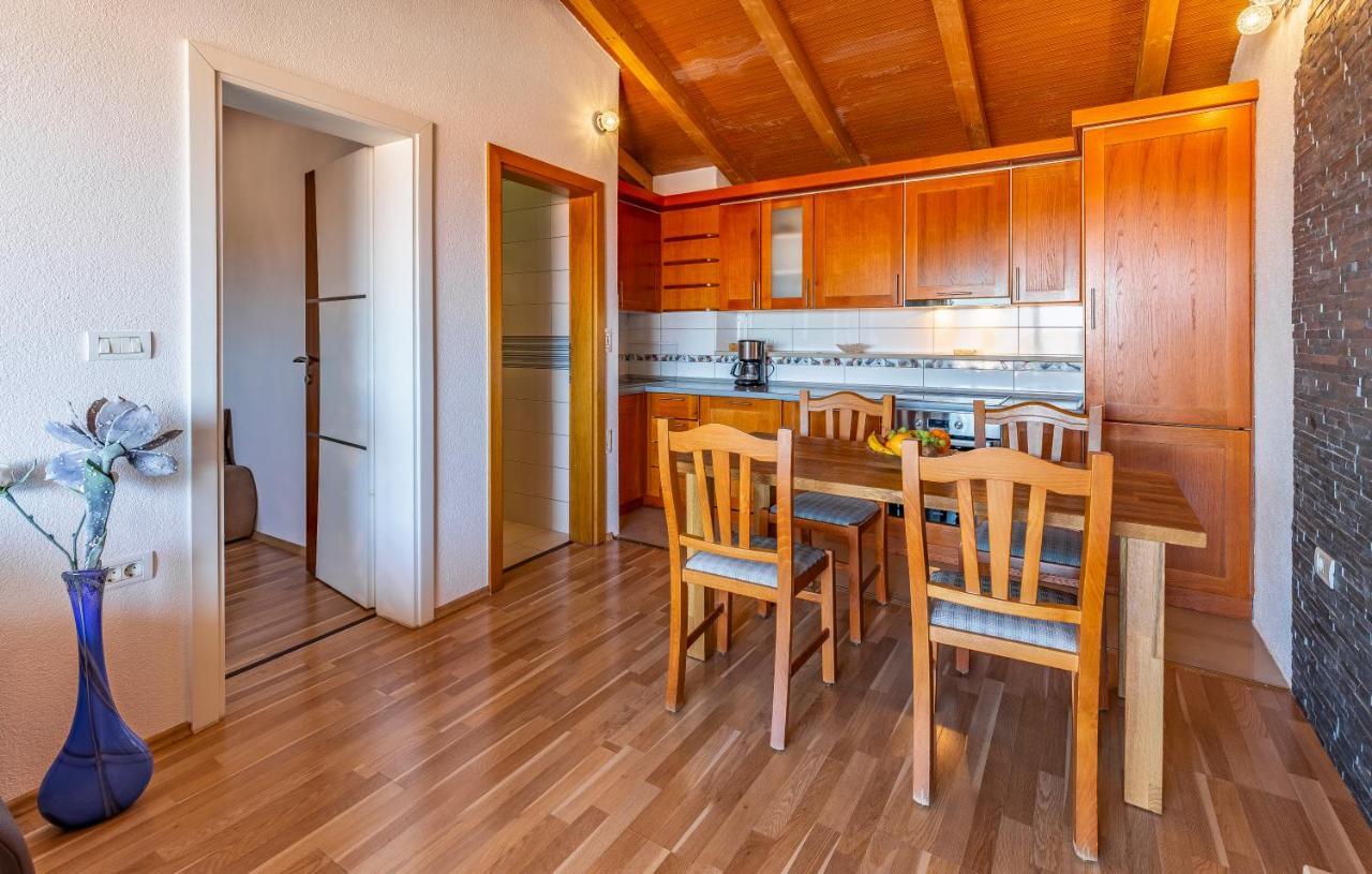 Apartments Larst Medulin Exterior foto