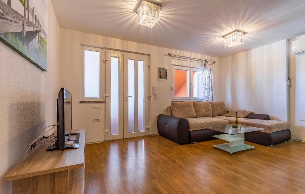 Apartments Larst Medulin Exterior foto