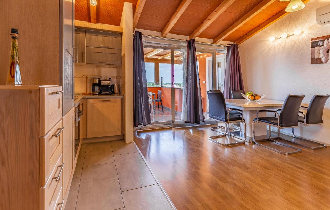Apartments Larst Medulin Exterior foto